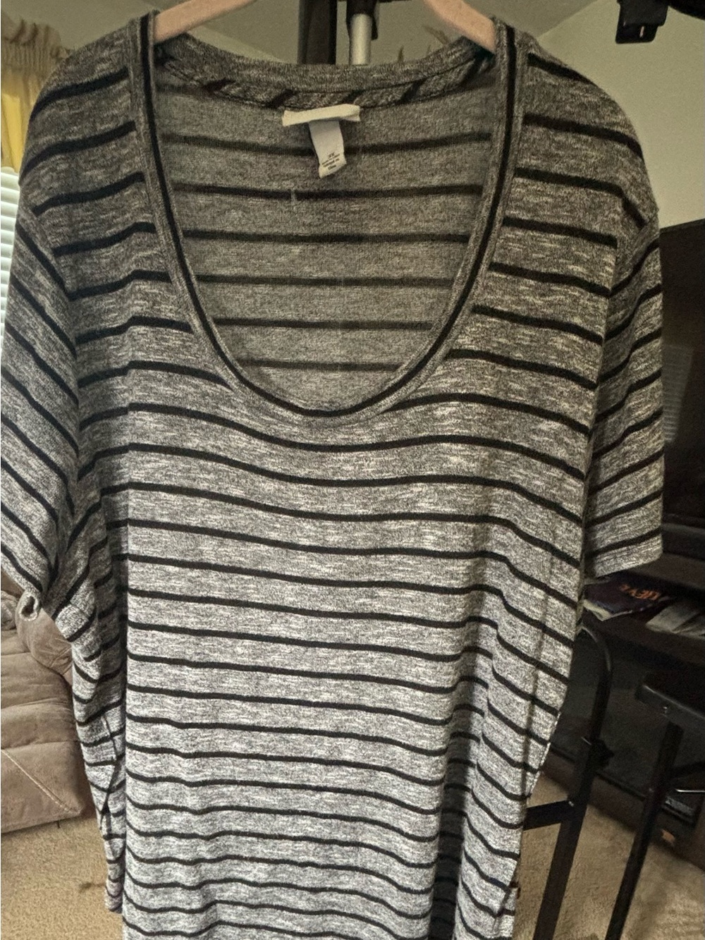 Ava & Viv Gray and Black Striped Long Sleeve Scoop Neck Top